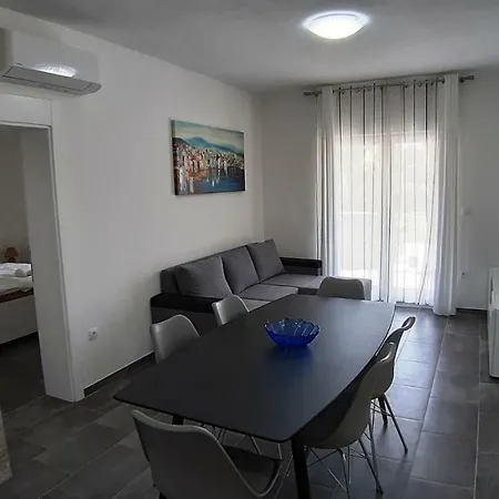 Relax 斯塔利格拉德-帕克利尼卡