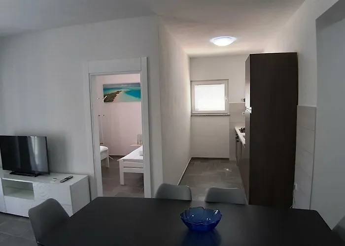 Relax Апартаменты Стариград-Пакленица