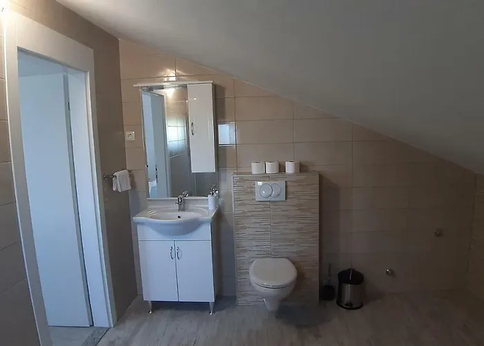 Relax Стариград-Пакленица