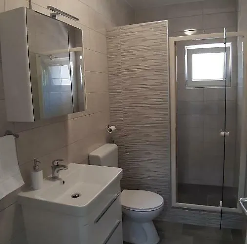 Relax Стариград-Пакленица